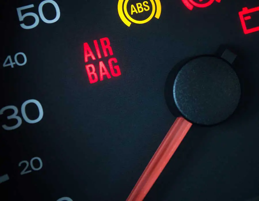 air bag light on car dashboard