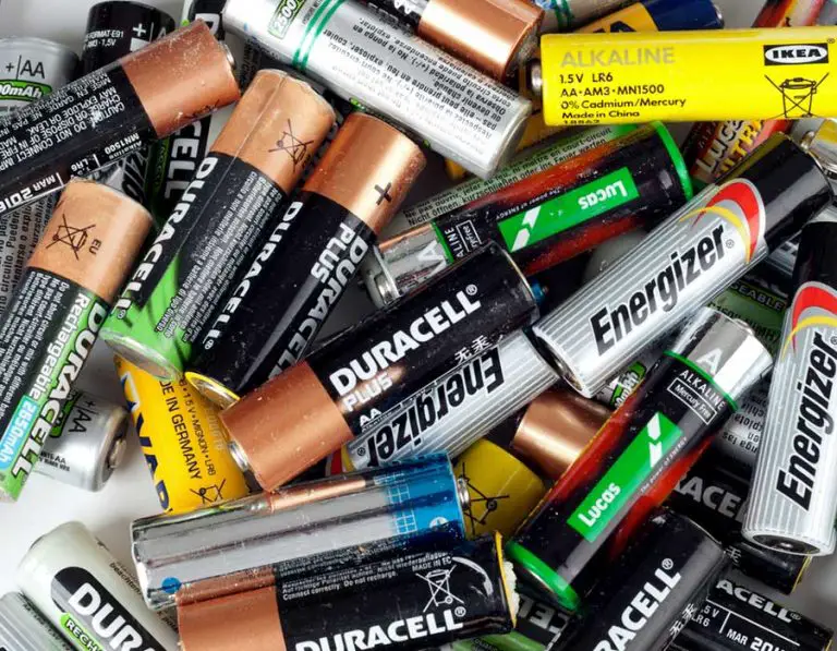 What is the Difference Between AA & AAA Batteries?